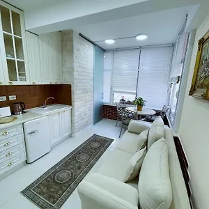 Appartamento Near Me, Tirana